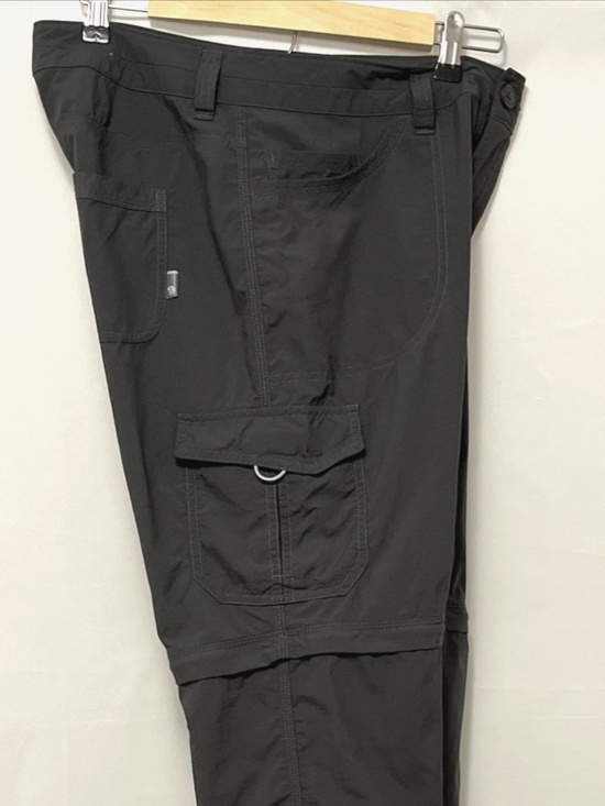 Mountain Hardwear Pants - Mountain Hardwear Mirada Convertible Cargo Pants to Shorts